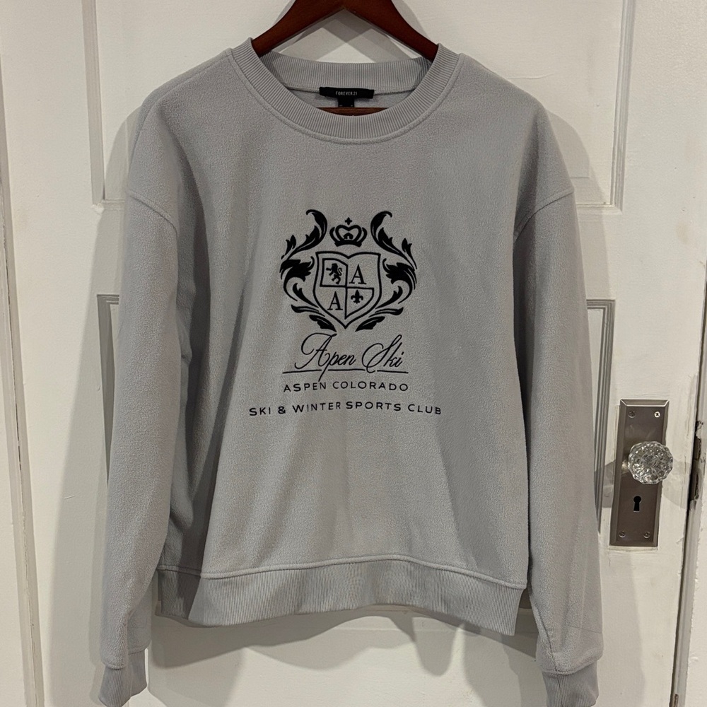 Forever 21 Gray Aspen Ski Crewneck Sweater Size Medium